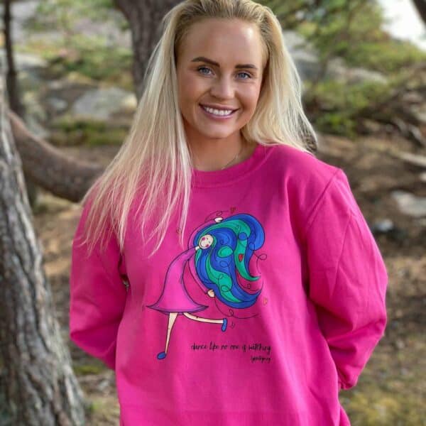 Sweater round neck ; "Dance like no one is watching"