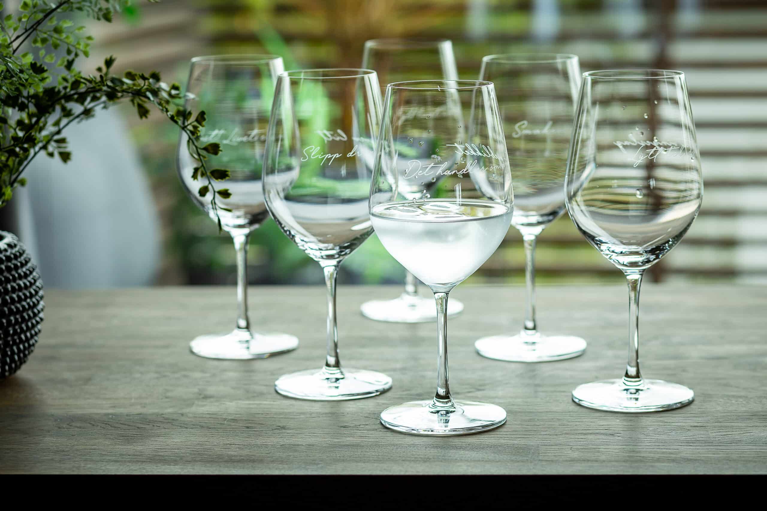 Vinglass fra Lykketegning "Smaken av lykke" - Bilde 6