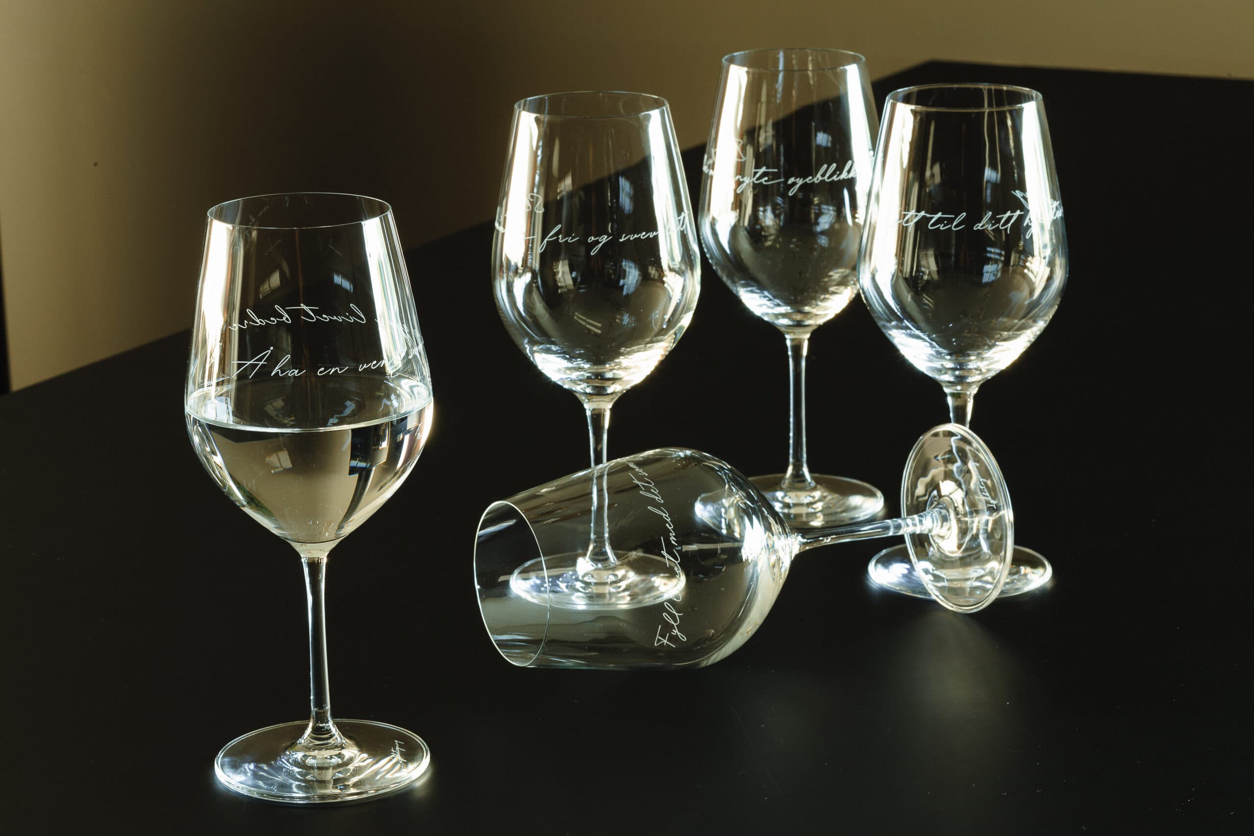 Vinglass fra Lykketegning "Smaken av lykke" - Bilde 7