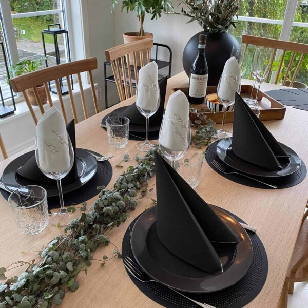 Servietter ; Det handler om å nyte øyeblikket (Sort)