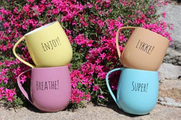 Lykkekopper fra Lykketegning. Mugs with customized design