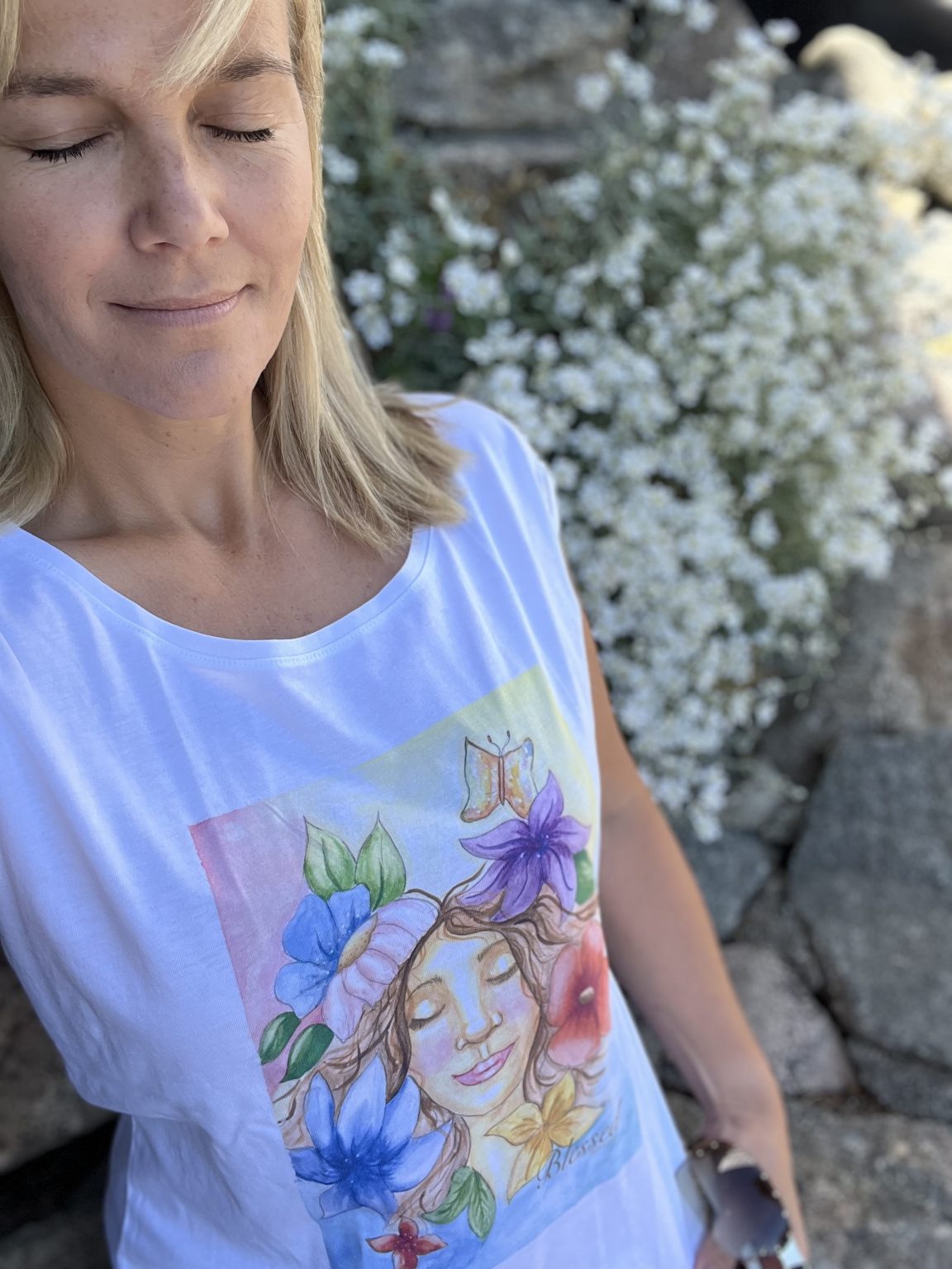 T-shirt "Blessed" Lykketegning - Bilde 5