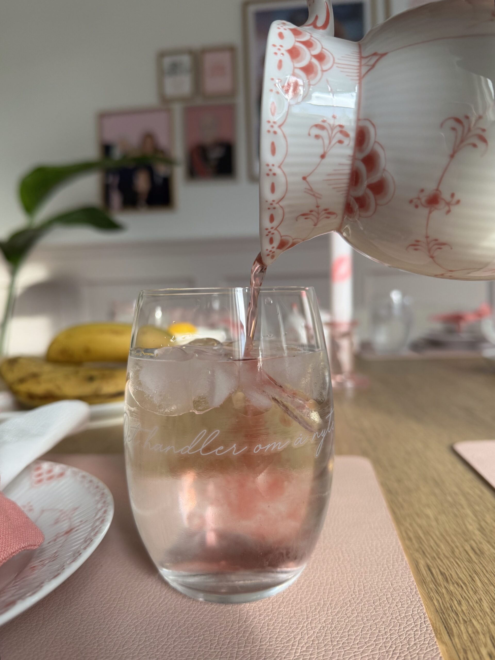 Vakre vannglass med inngravering 2 pack; "Det handler om å nyte øyeblikket" - Bild 4