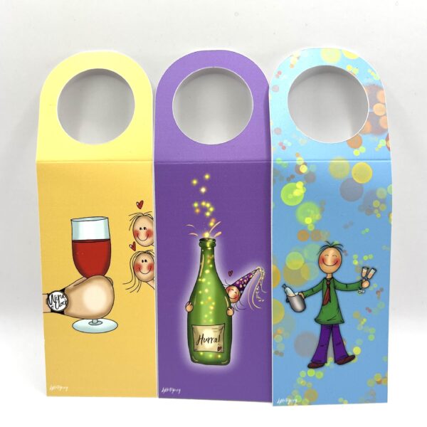 Tarjetas de vino; tarjetas que se cuelgan en la botella.